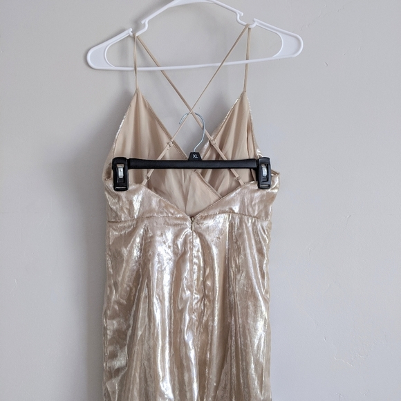 🆕🌿GOLD SHIMMER DRESS🌿 - Picture 7 of 10